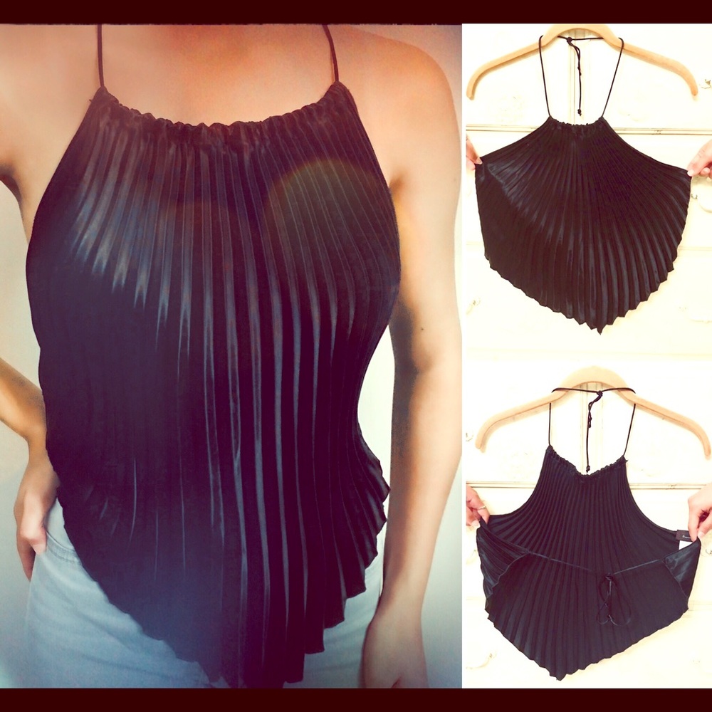 Soprano One Size Pleated Black Top